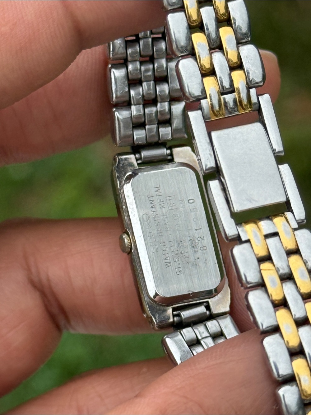 Seiko vintage Two-Tone Women's Bracelet Watch - Gold & Silver - Picture 5 of 10